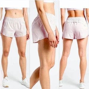 PLUS Athleta NEW Cream Colored Abstract Printed Hustle 3” Athletic Short Size 3X